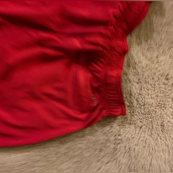 Moving to colorado looking to downsize my clothes I don’t wear anymore. - Picture 4 of 5